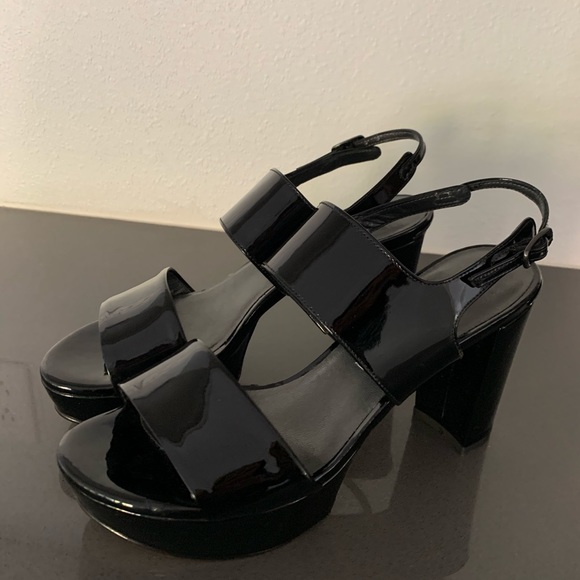 Stuart Weitzman Shoes - NWOT Stuart Weitzman Ono Platform Heel
